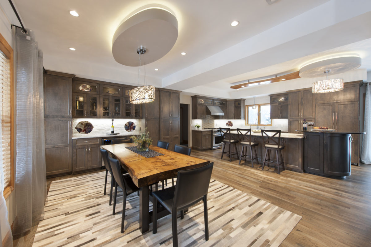 Traditional Kitchen & Dining Areas